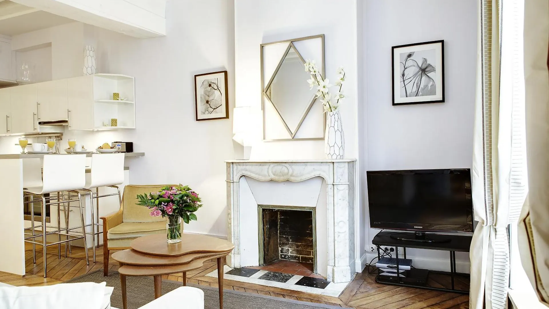 Apartment Paris Marais Central Residence France
