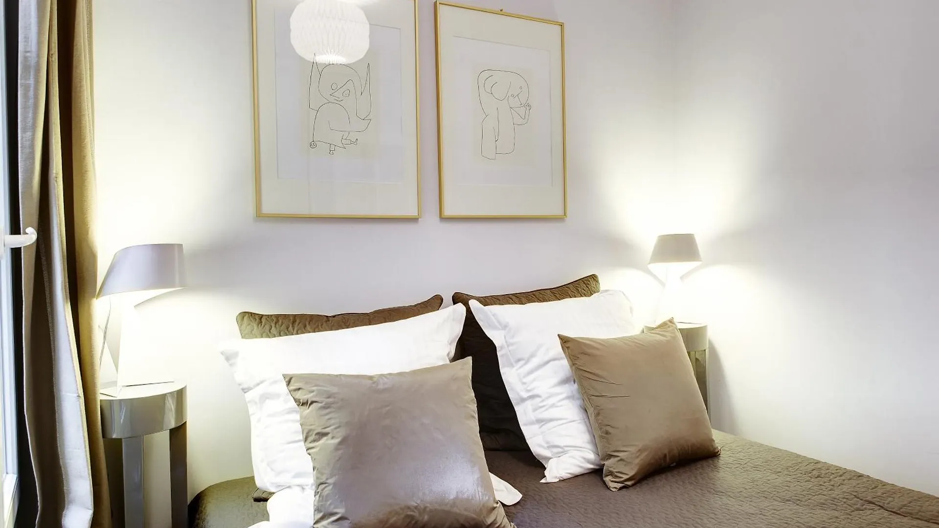 Paris Marais Central Residence 0*,  France