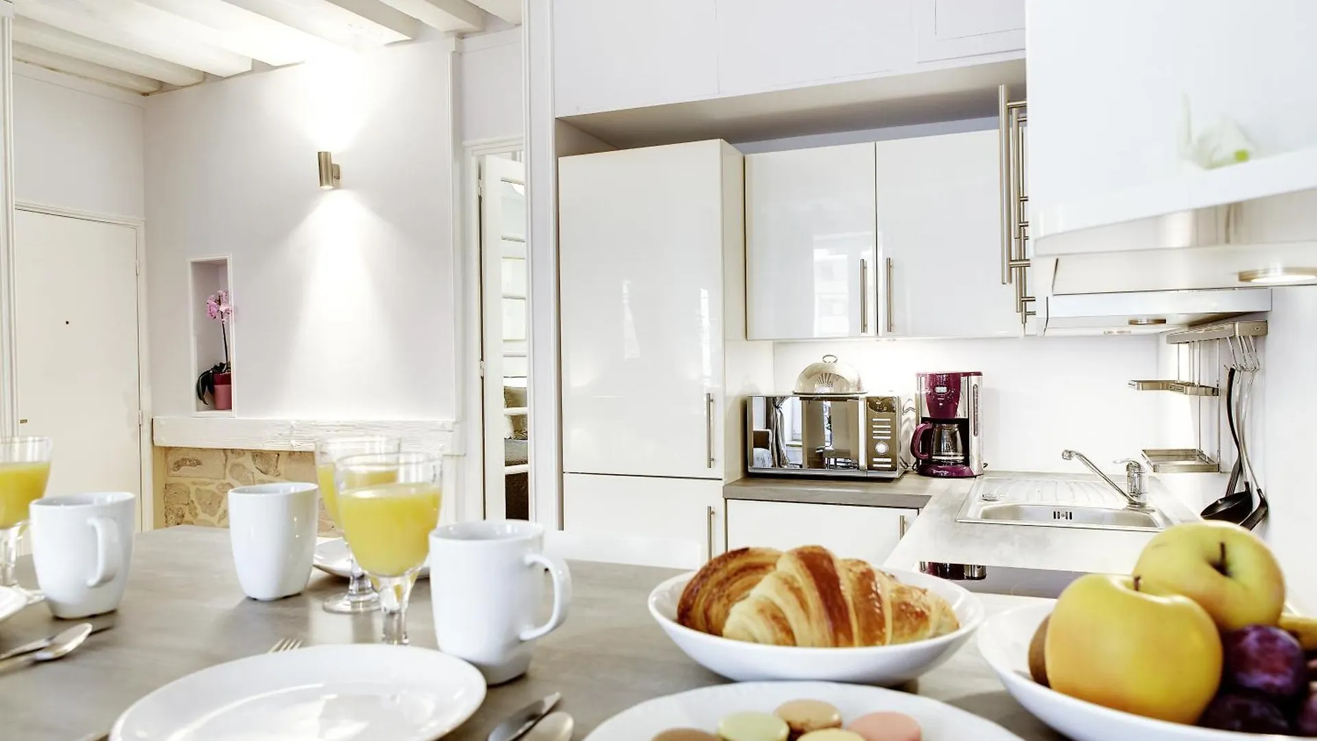 Paris Marais Central Residence Apartment